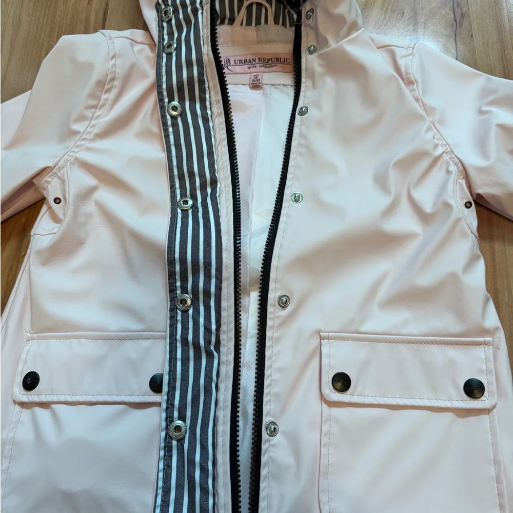 Urban Republic Girls Collection Rain jacket in Pink - Picture 3 of 4